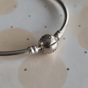 Pandora Jewelry - PANDORA Moments Bangle Pandora Jewelry - PANDORA Moments Bangle